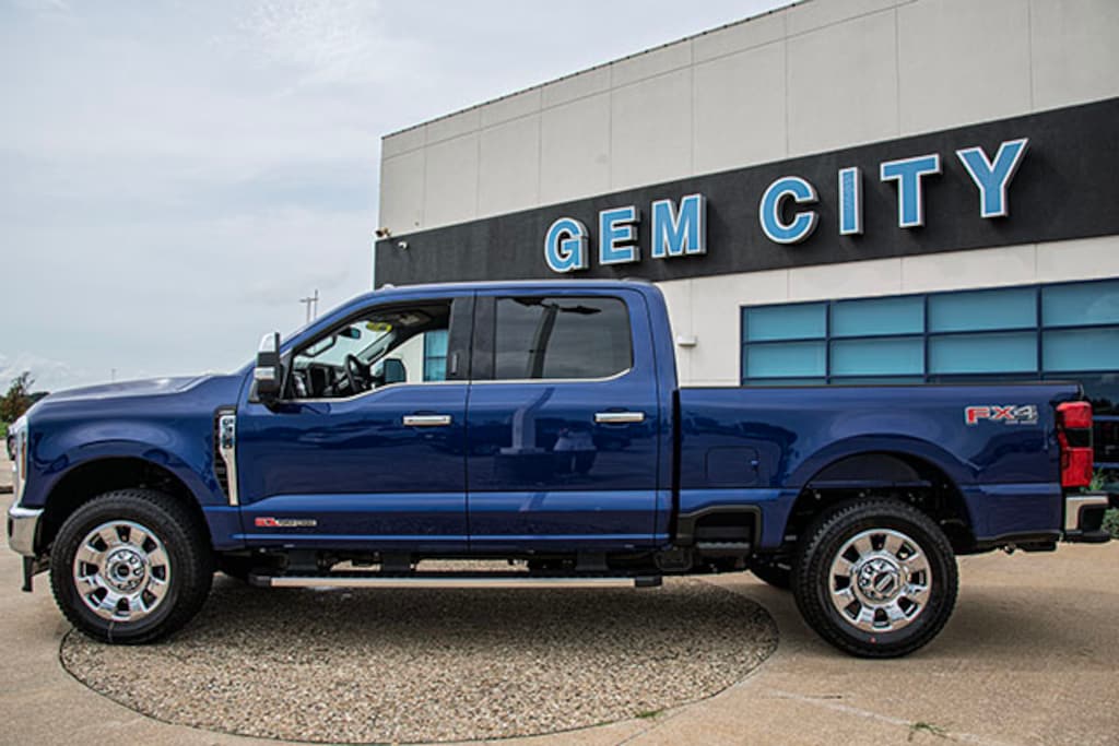 New 2026 Ford Super Duty F-350® Lariat® TRUCK