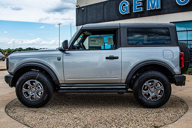 2024 Ford Bronco Big Bend photo 2