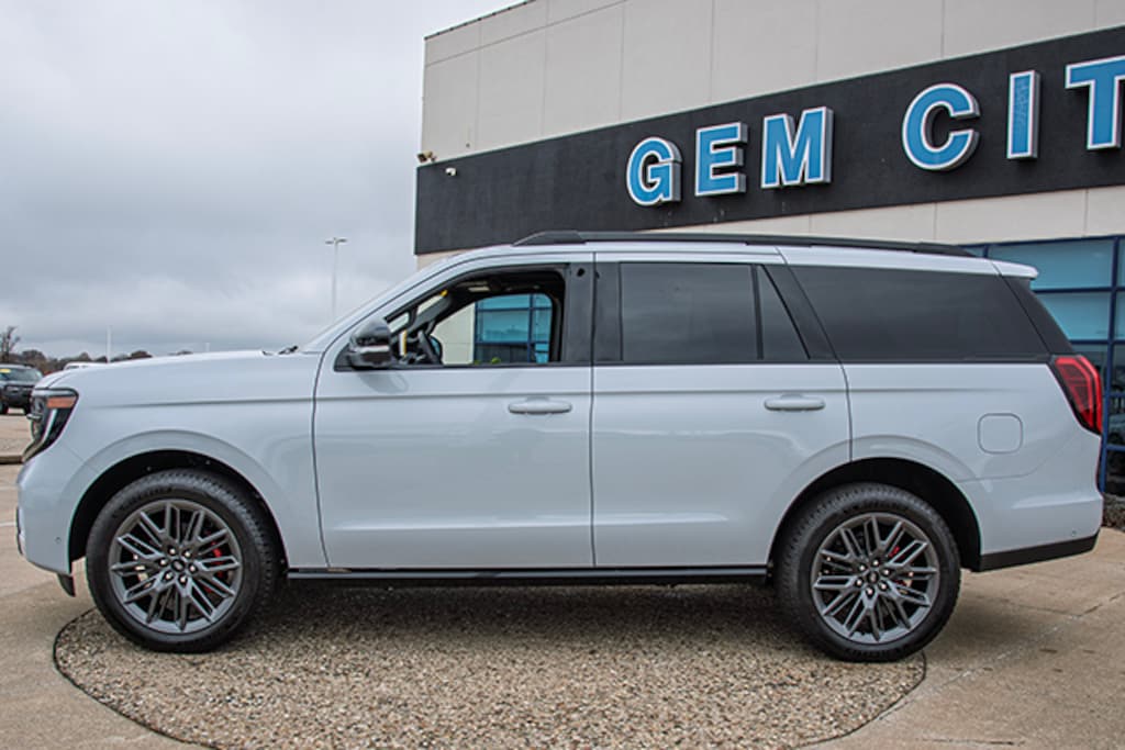 New 2025 Ford Expedition Platinum SUV