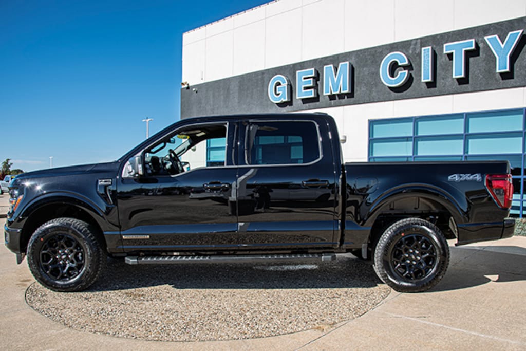 New 2025 Ford F-150 XLT TRUCK