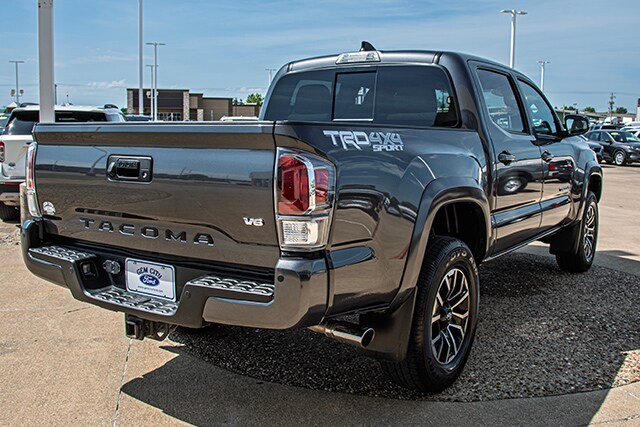 2023 Toyota Tacoma TRD Sport V6 photo 4