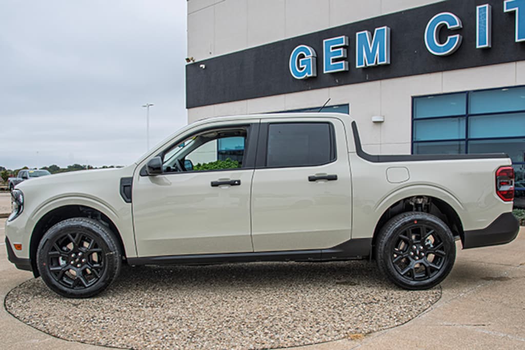New 2025 Ford Maverick XLT TRUCK