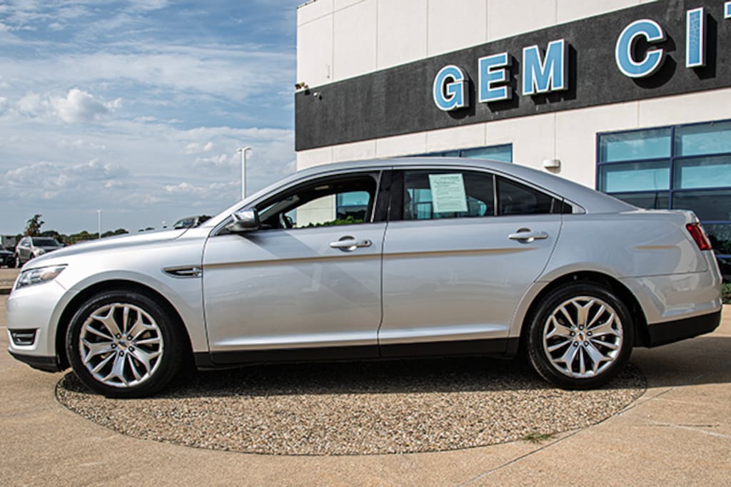 Used 2015 Ford Taurus Limited 300A Sedan