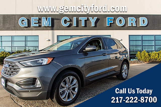 2024 Ford Edge Titanium's photo