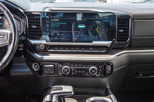 2023 Chevrolet Silverado 1500 LTZ - Photo 11