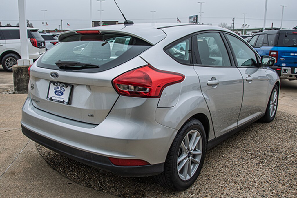 Used 2017 Ford Focus SE 200A Hatchback