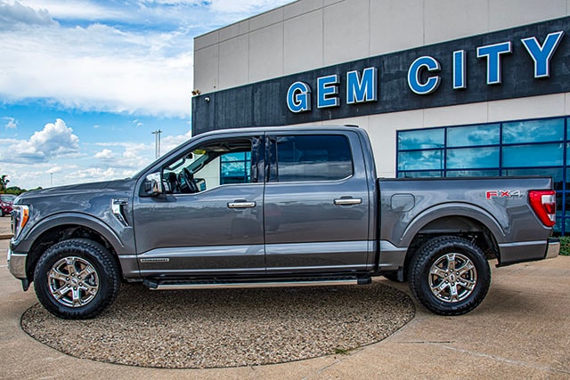 Used 2022 Ford F-150 Lariat with VIN 1FTFW1ED5NFA48768 for sale in Quincy, IL