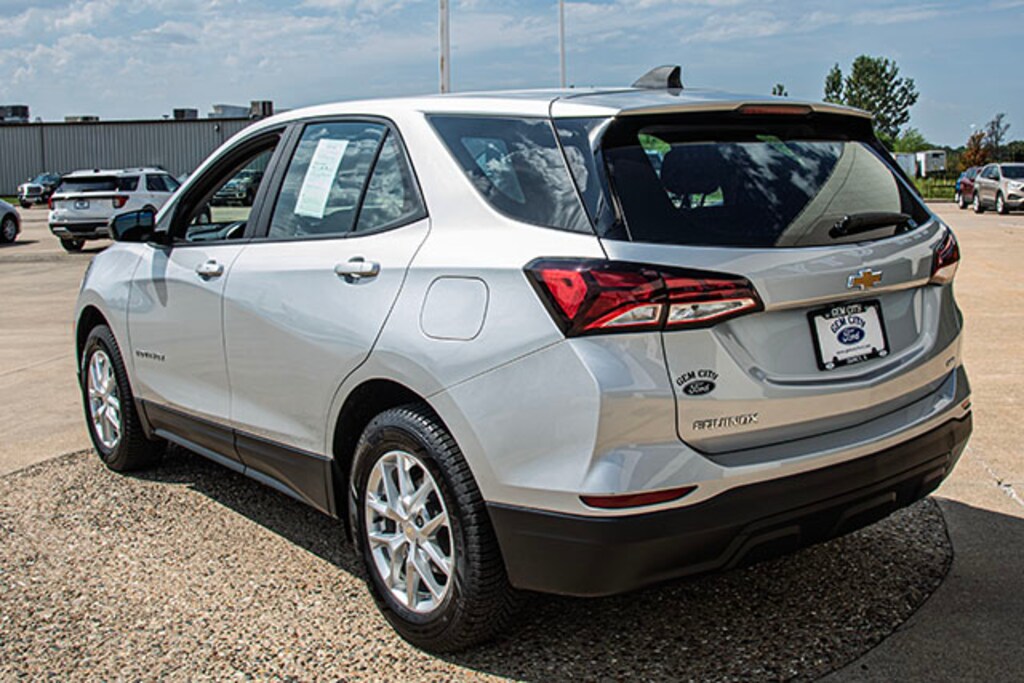Used 2022 Chevrolet Equinox LS SUV