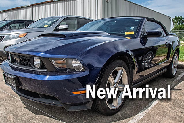 2010 Ford Mustang GT Premium's photo
