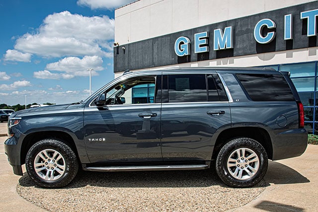 Used 2020 Chevrolet Tahoe LT with VIN 1GNSKBKC7LR268072 for sale in Quincy, IL