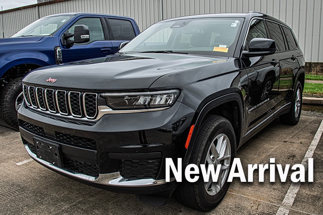 2023 Jeep Grand Cherokee L Laredo 4x4's photo