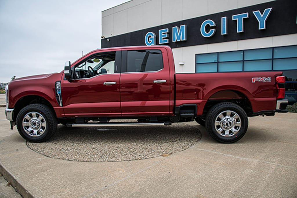 New 2026 Ford Super Duty F-350 Lariat TRUCK