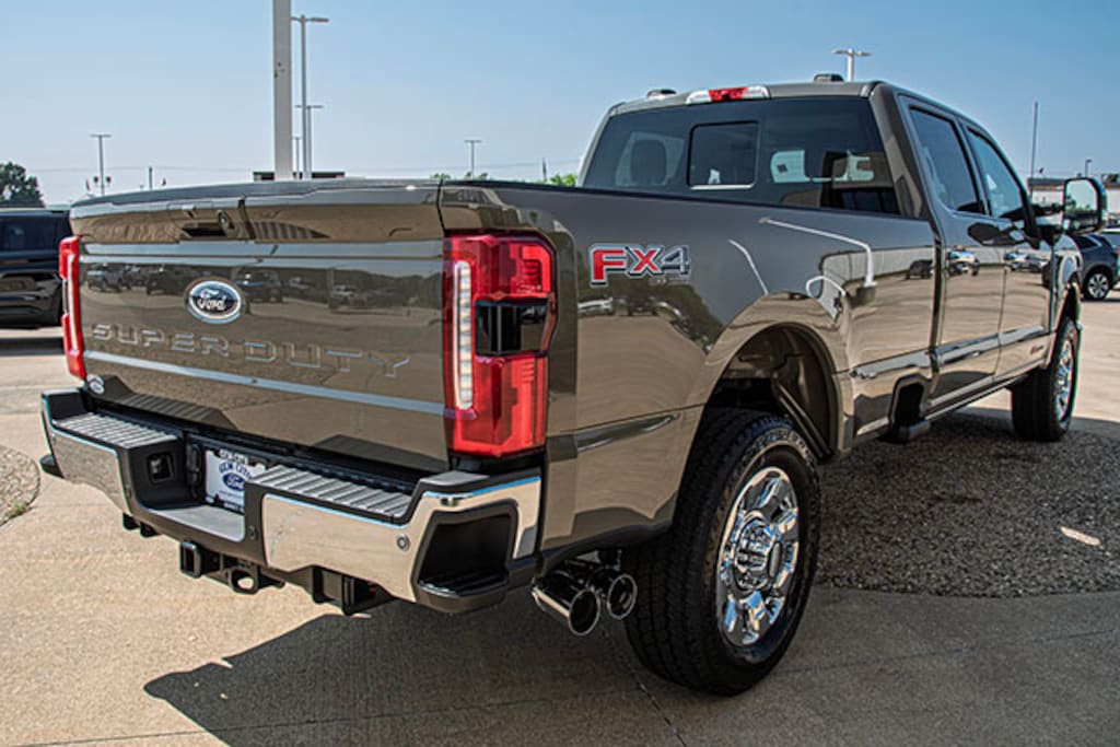 New 2026 Ford Super Duty F-350® Lariat® TRUCK