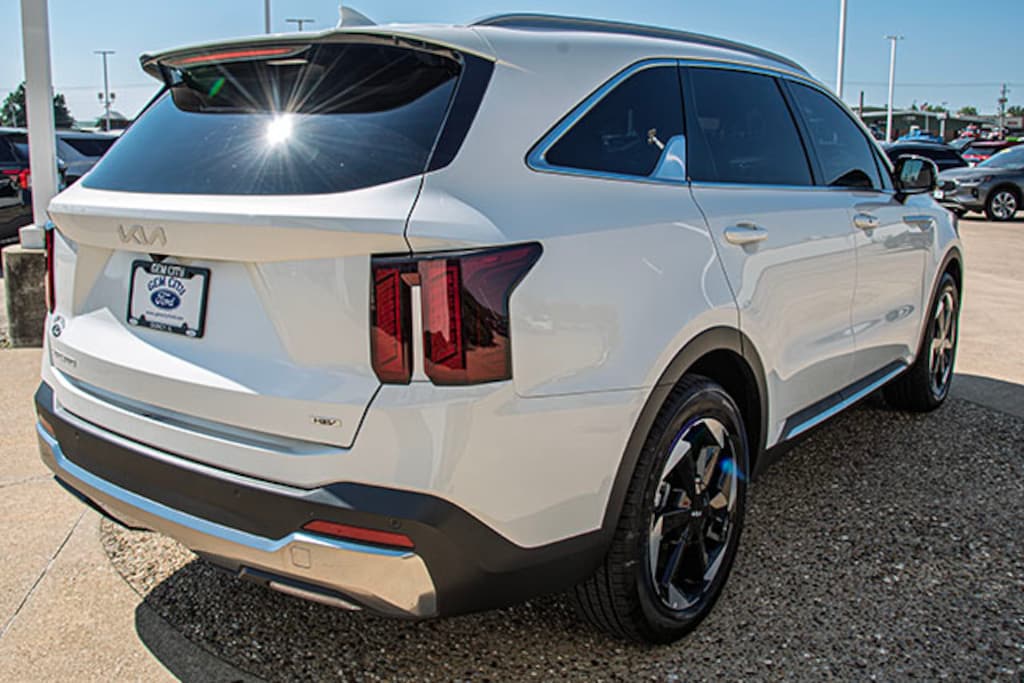 Used 2026 Kia Sorento Hybrid EX SUV