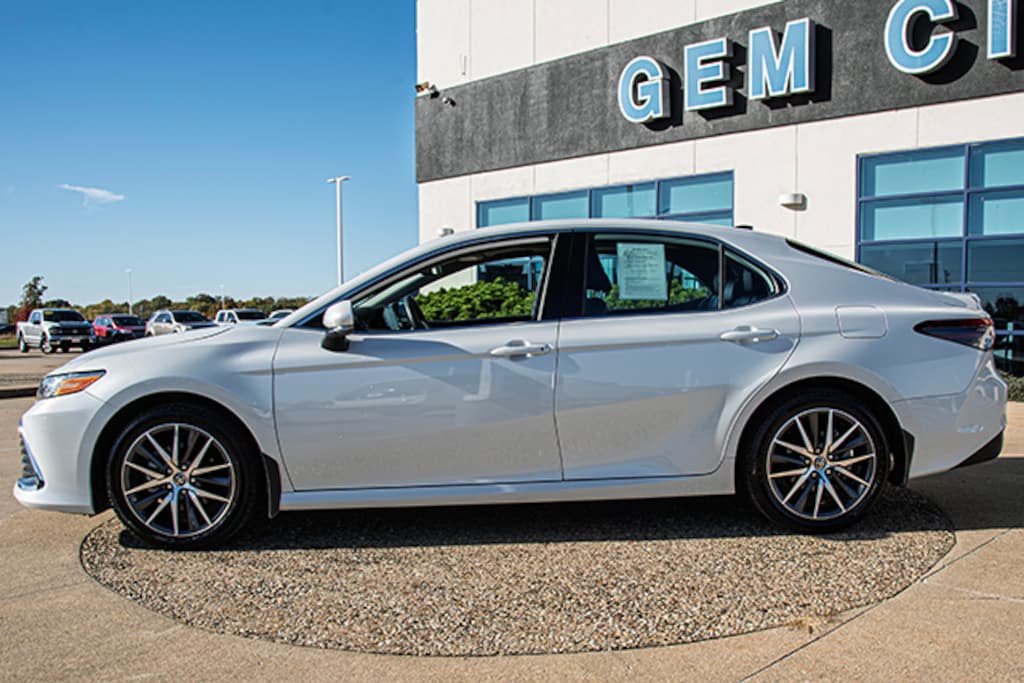 Used 2024 Toyota Camry XLE Sedan