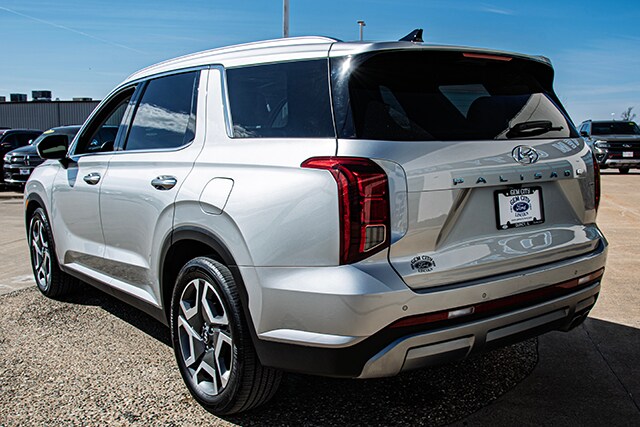 2024 Hyundai Palisade SEL photo 3