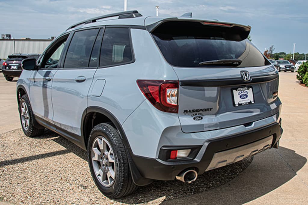 Used 2023 Honda Passport TrailSport SUV