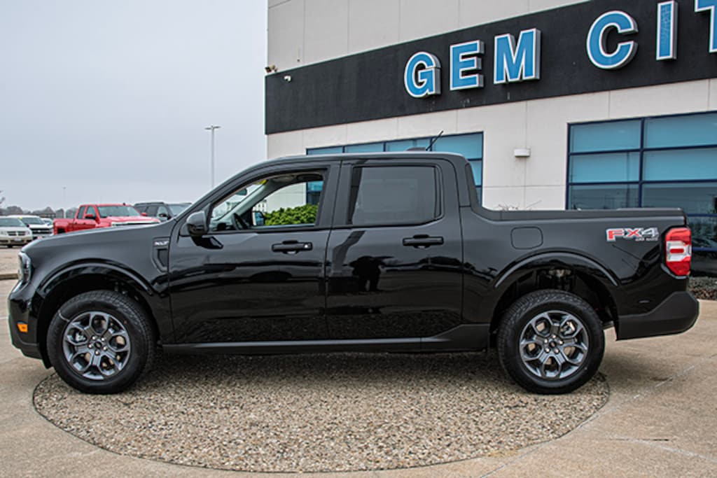 New 2025 Ford Maverick XLT TRUCK