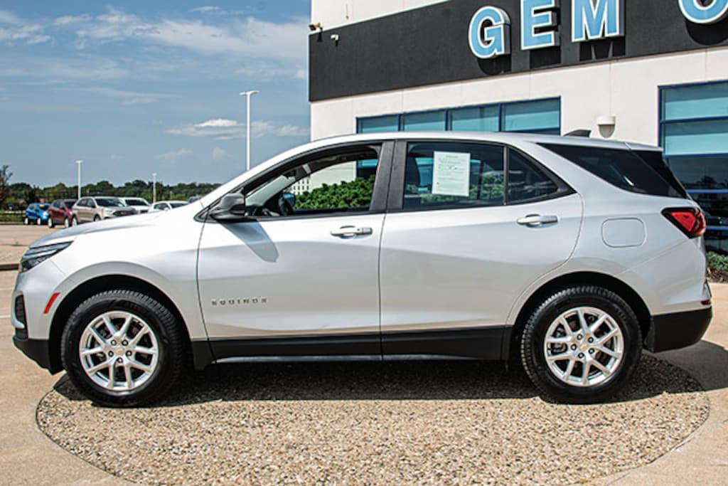 Used 2022 Chevrolet Equinox LS SUV