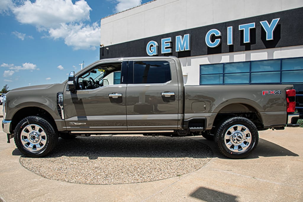 New 2026 Ford Super Duty F-250® Lariat® TRUCK
