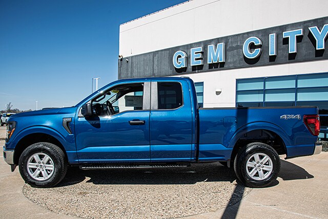 2025 Ford F-150 XL photo 2