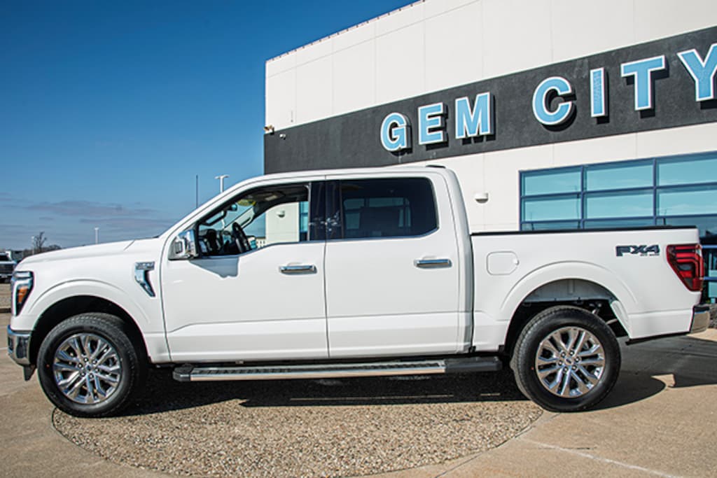 New 2025 Ford F-150 Lariat TRUCK