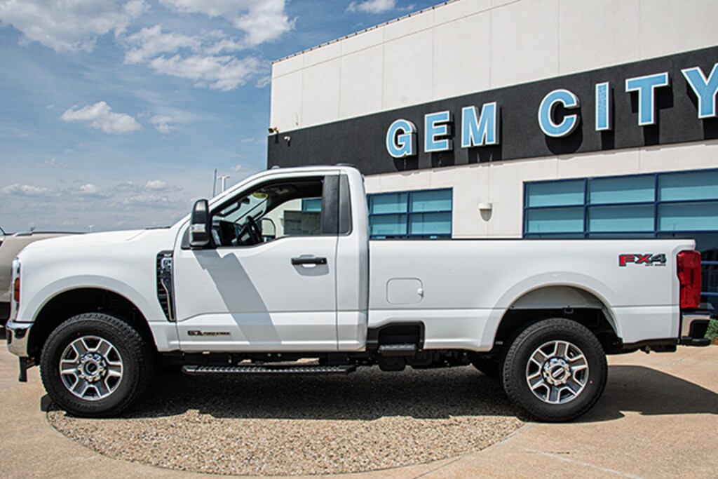 New 2025 Ford Super Duty F-250 XLT TRUCK