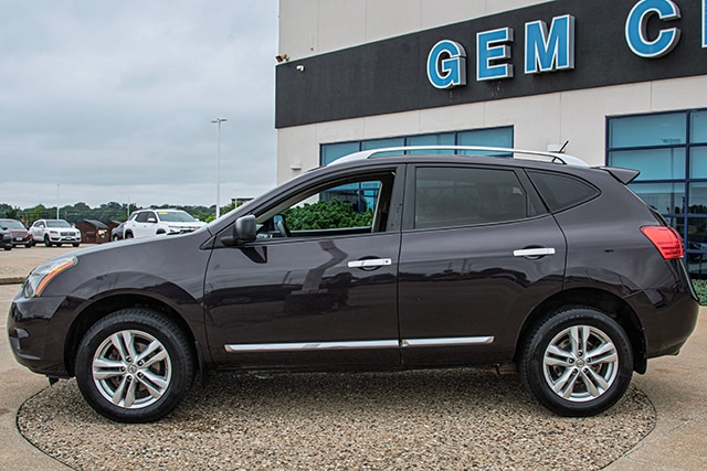 Used 2015 Nissan Rogue Select S with VIN JN8AS5MT0FW653146 for sale in Quincy, IL