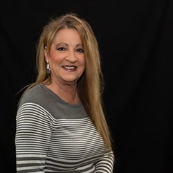 Staff member Kim Kirchner from ID_84db3ad2a999