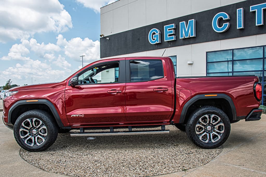 Used 2024 GMC Canyon AT4 Truck