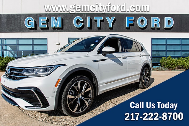 2024 Volkswagen Tiguan SEL R-LINE's photo