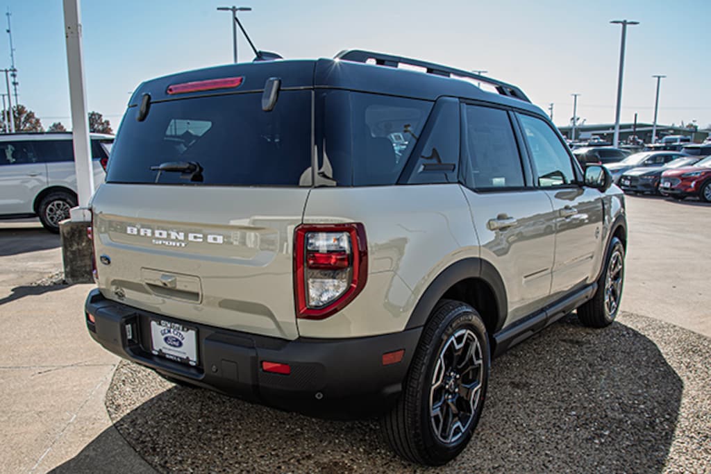 New 2025 Ford Bronco Sport Outer Banks SUV