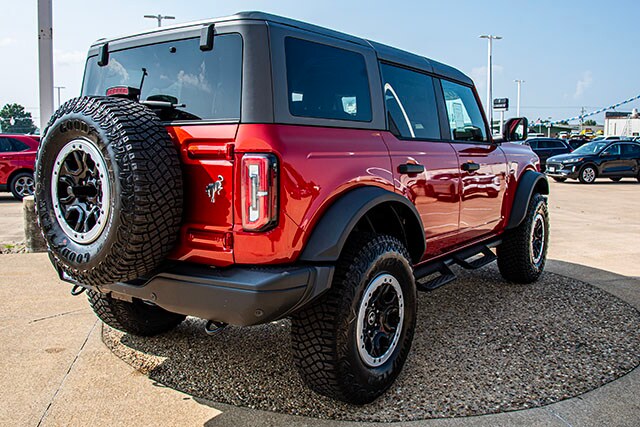 2024 Ford Bronco Badlands photo 4