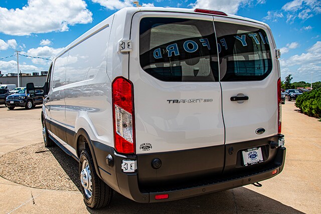 2024 Ford Transit Cargo Van photo 3
