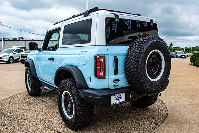 2024 Ford Bronco Heritage Limited First Edition photo 3