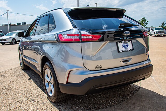 2024 Ford Edge SE photo 3