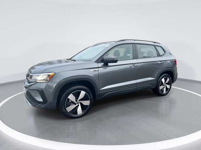 2024 Volkswagen Taos S's photo