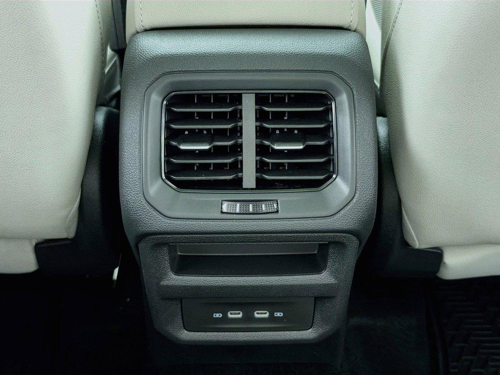 2026 Volkswagen Taos SE - Photo 25