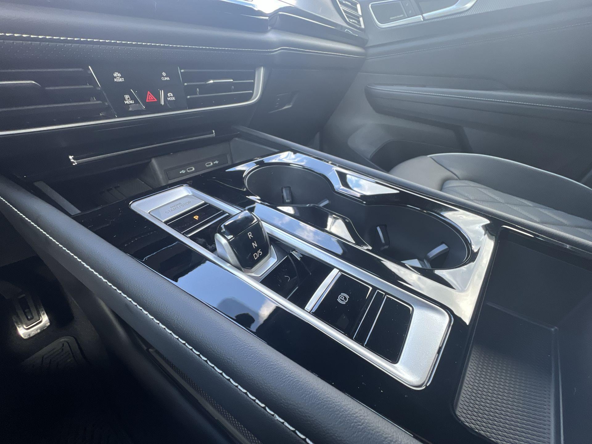 2026 Volkswagen Atlas Cross Sport SEL Premium R-LINE - Photo 19