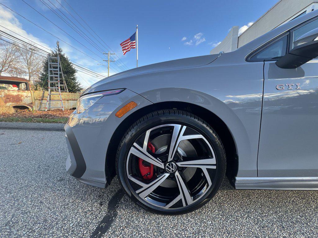 2026 Volkswagen Golf GTI SE - Photo 10