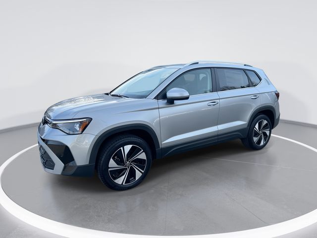 2026 Volkswagen Taos SE's photo