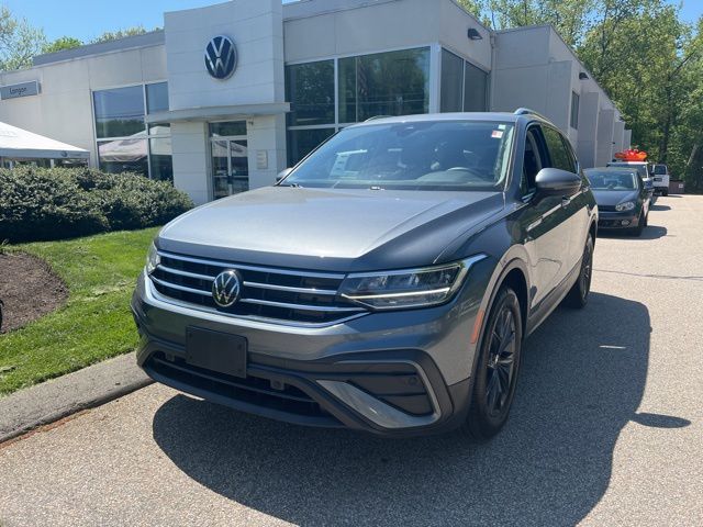 Certified 2022 Volkswagen Tiguan SE with VIN 3VV2B7AX5NM061891 for sale in Glastonbury, CT