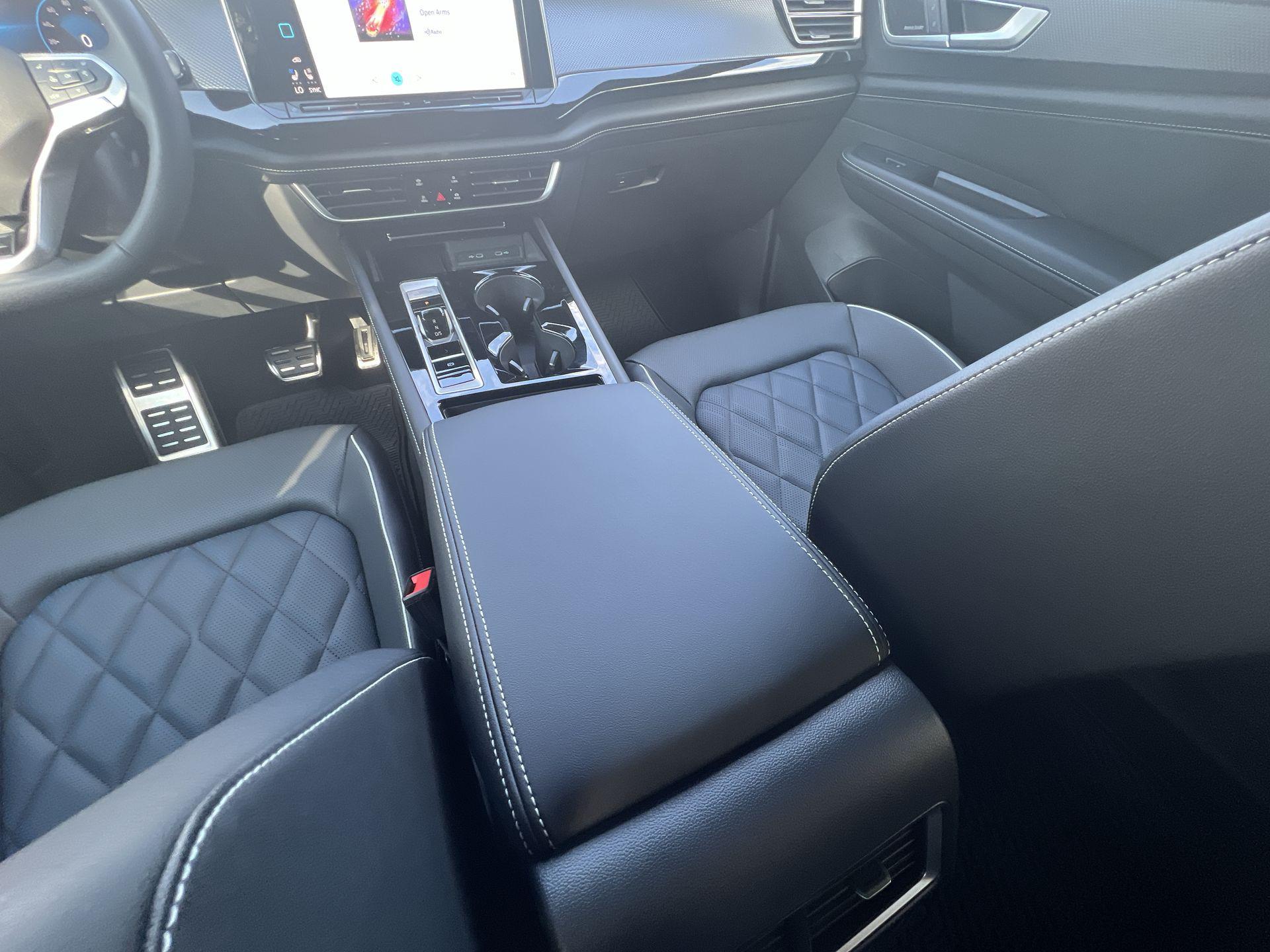 2026 Volkswagen Atlas Cross Sport SEL Premium R-LINE - Photo 20