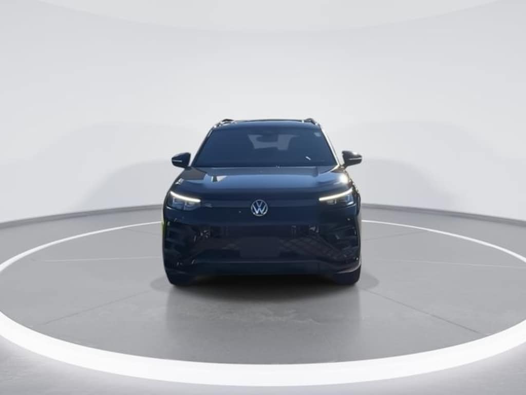 New 2025 Volkswagen Tiguan 2.0T SE R-Line Black SUV