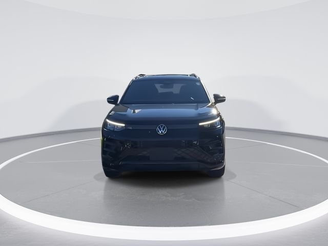2025 Volkswagen Tiguan SE R-Line Black photo 3
