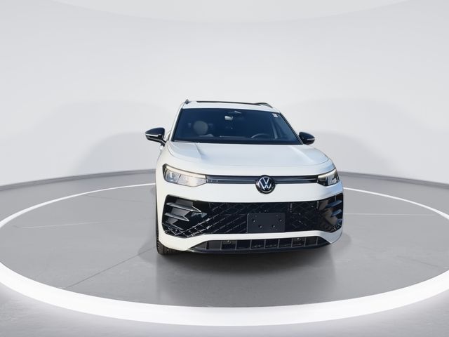 2025 Volkswagen Tiguan SE R-Line Black photo 3