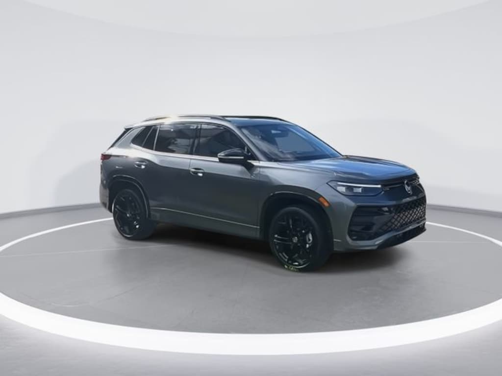 New 2025 Volkswagen Tiguan 2.0T SE R-Line Black SUV