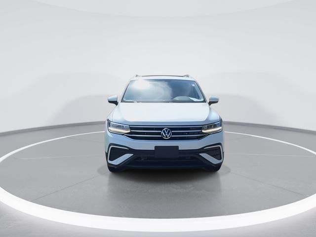 2022 Volkswagen Tiguan SE photo 3