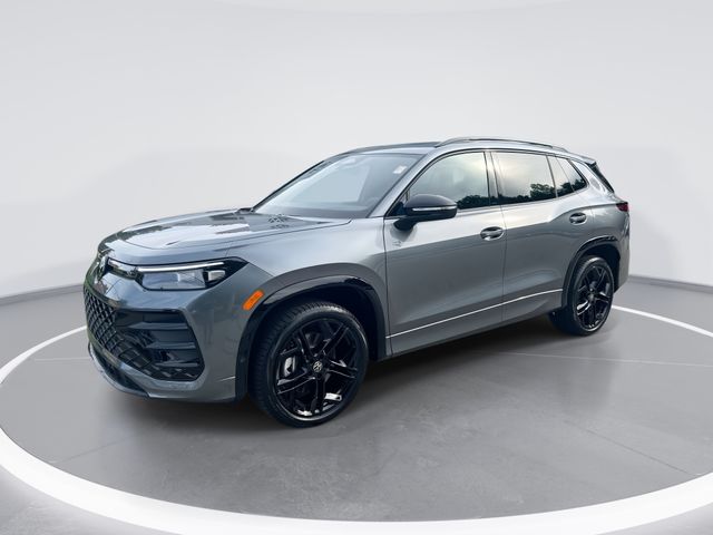 2025 Volkswagen Tiguan SE R-LINE BLACK's photo