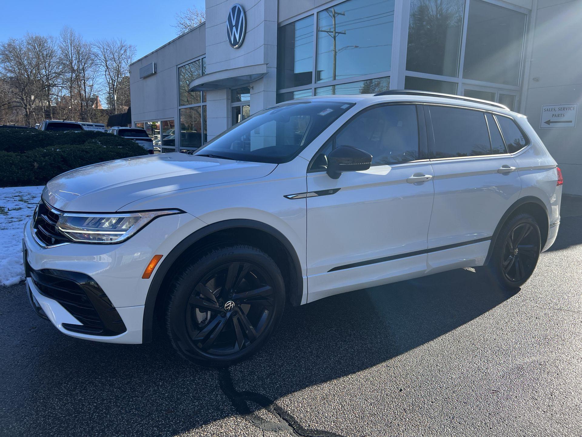 2024 Volkswagen Tiguan SE R-LINE BLACK